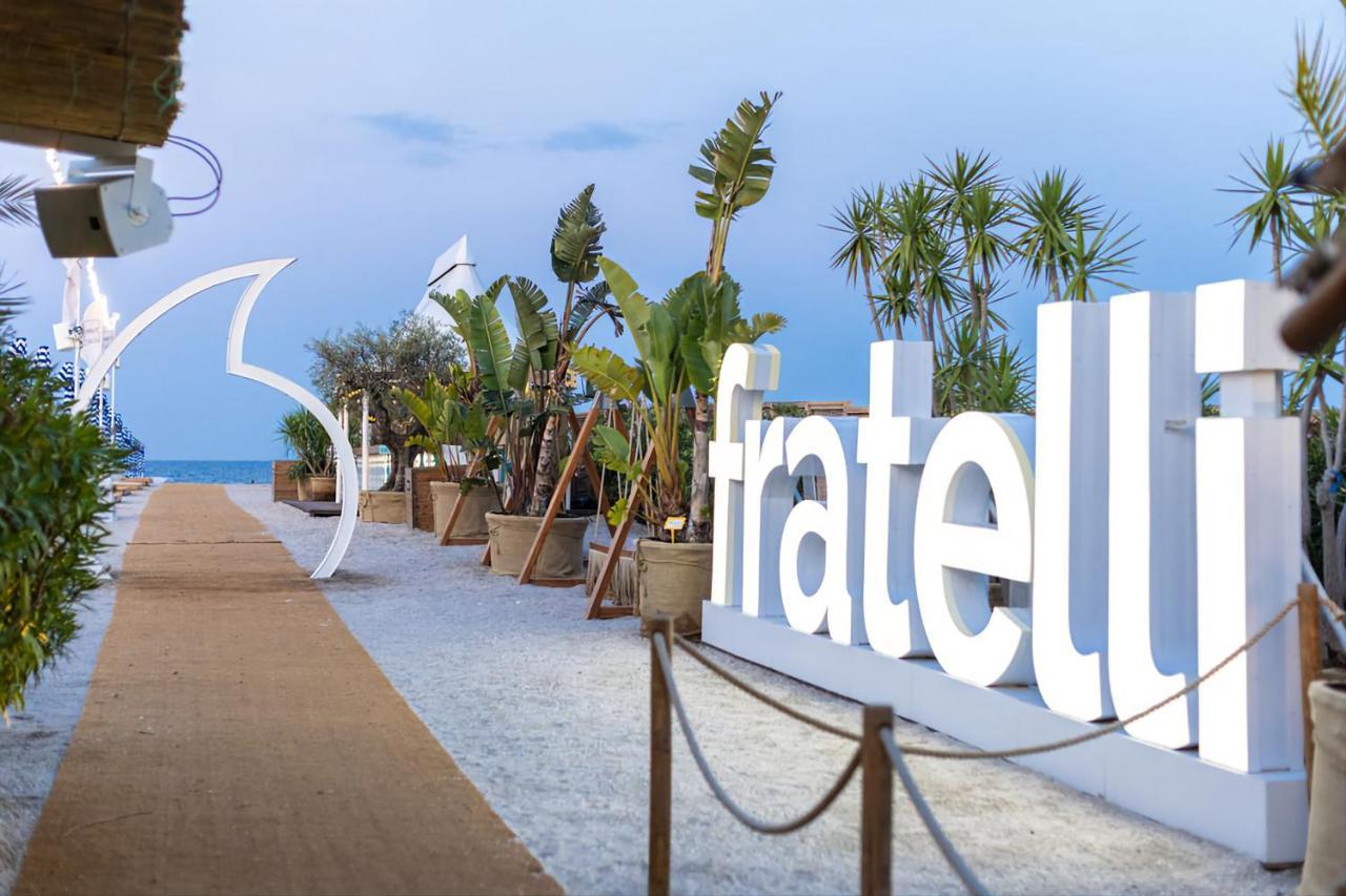 Ella Summerland Mamaia Exteriör bild